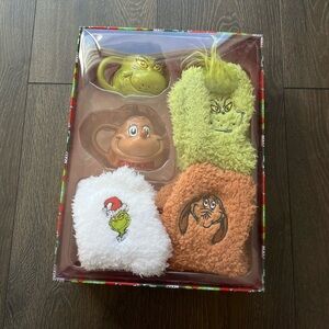 The Grinch Espresso Mugs and Socks Gift Set